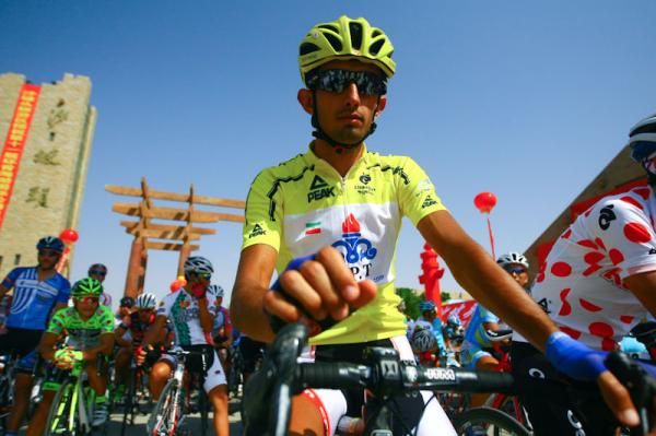 Yellow jersey holder Hossein Alizadeh