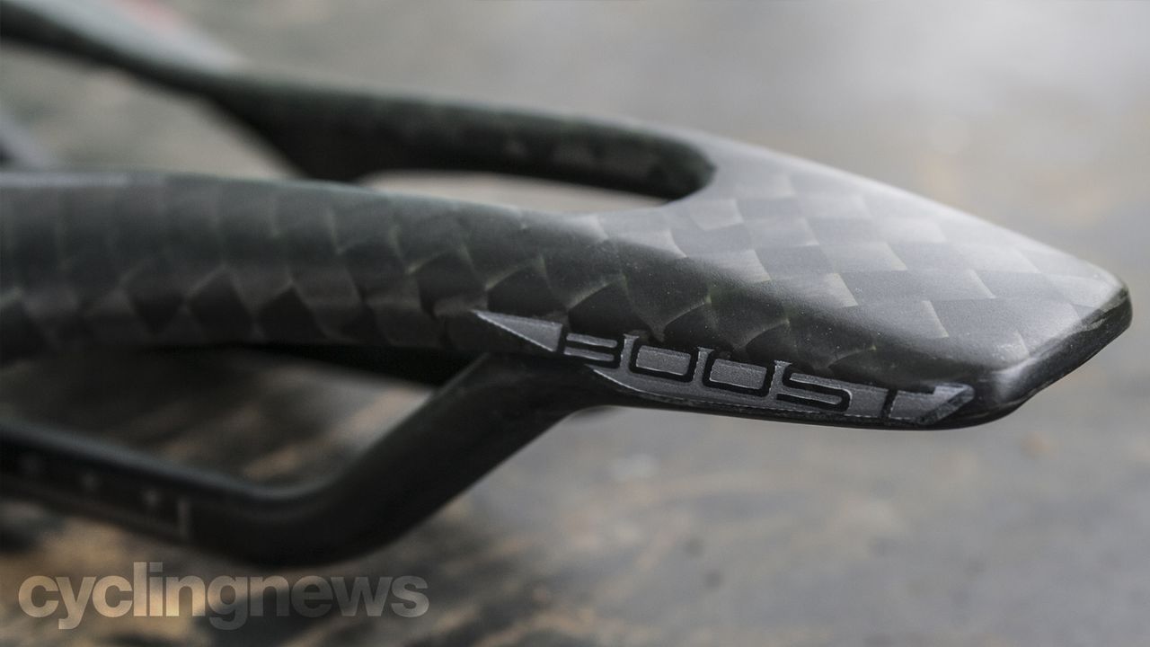 Selle Italia SP-01 Boost Tekno Superflow saddle