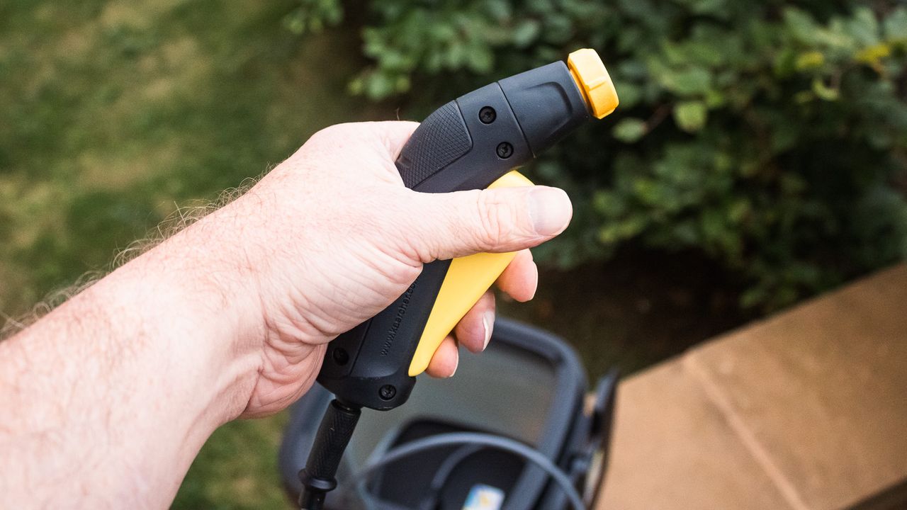 Details of the K&auml;rcher OC3 Foldable Pressure Washer pressure gun