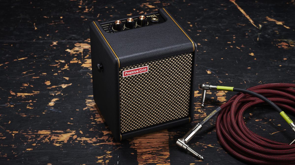 Best beginner guitar deals amp