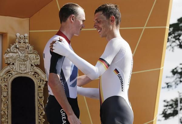 Tony Martin and Chris Froome congratulate each other
