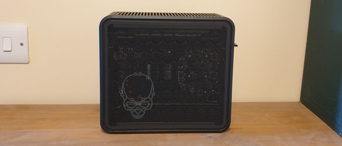 Intel NUC 9 Extreme (Ghost Canyon)