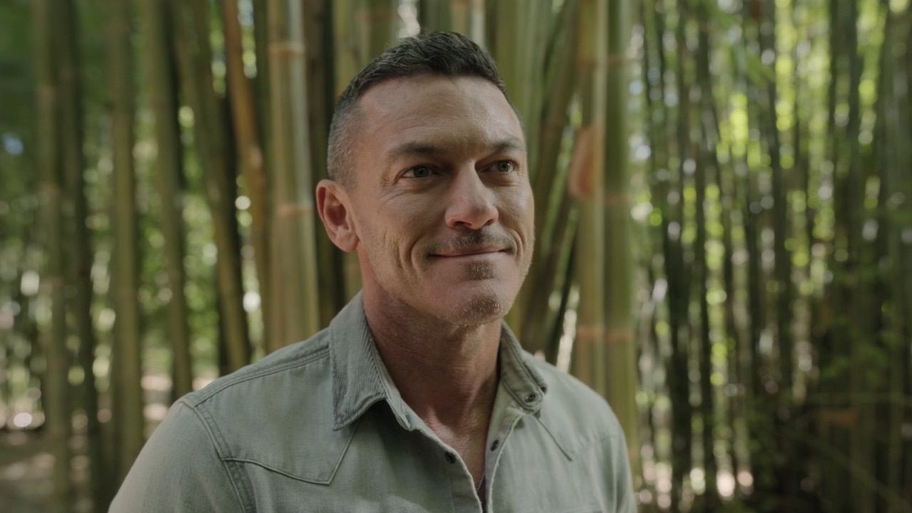 Luke Evans ziet er verscheurd uit voor de met sterren bezaaide Rocky Horror Revival (en zorgde ervoor dat ik meteen een nieuwe Rocky Horror-film wilde)