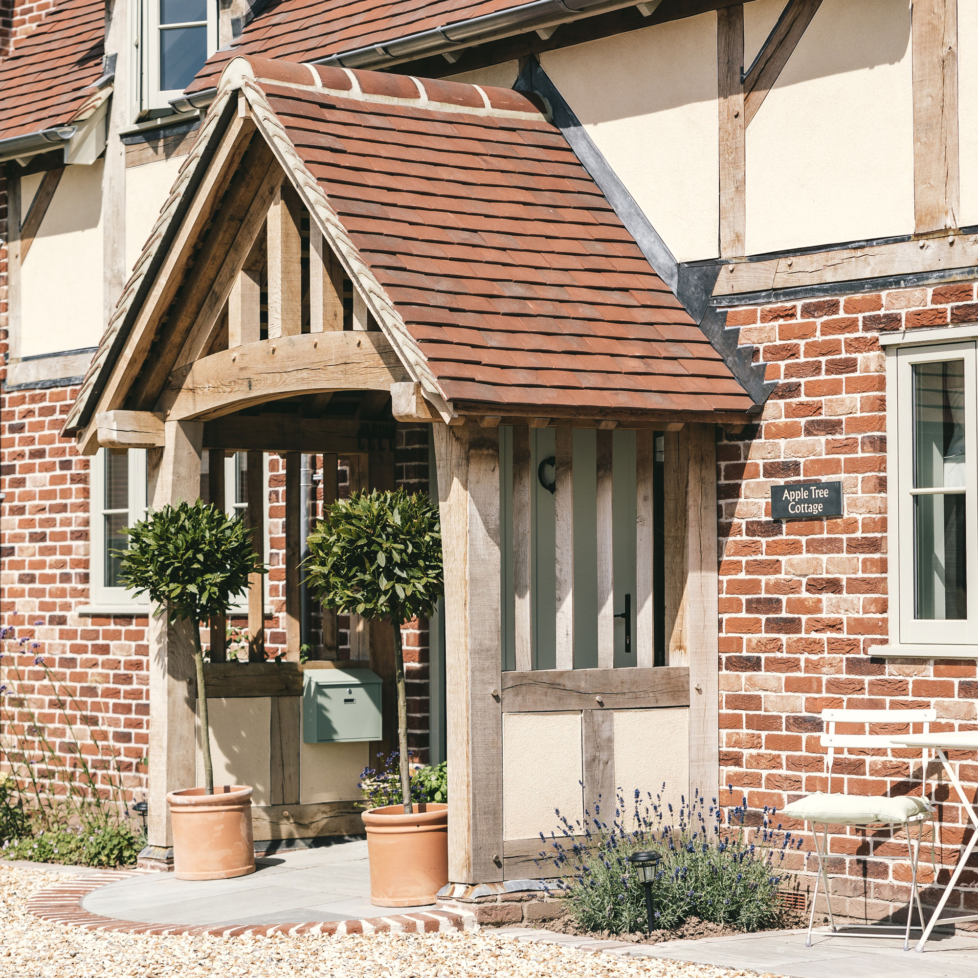 oak framed porch with tiled roof