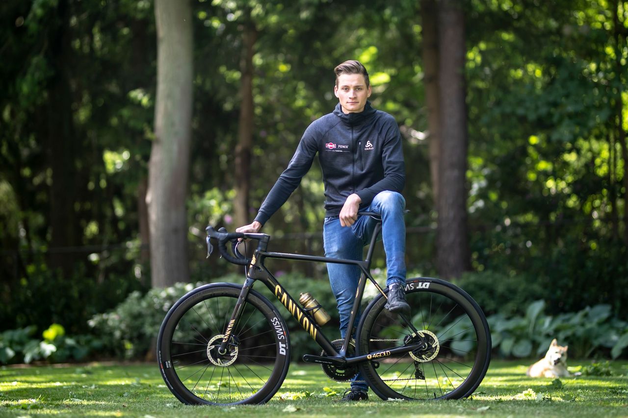 24 karat gold Canyon signed by Mathieu van der Poel