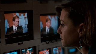 Holly Hunter and William Hurt in Broadcast News