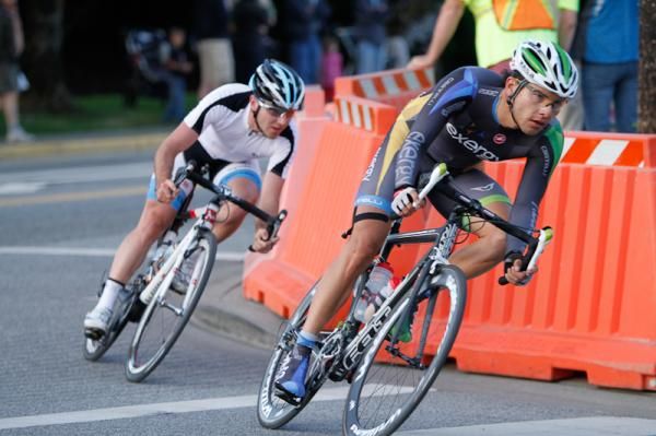 Andres Diaz (Team Exergy) and Ryan Anderson (Spidertech)