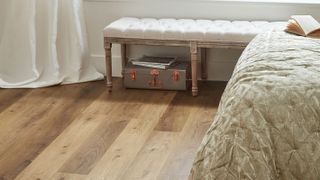 oak effect laminate flooring in bedroom