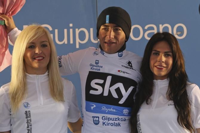 Sergio Henao (Sky) is also leading the points classification