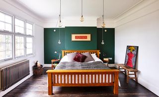 Master bedroom vintage bulbs bench