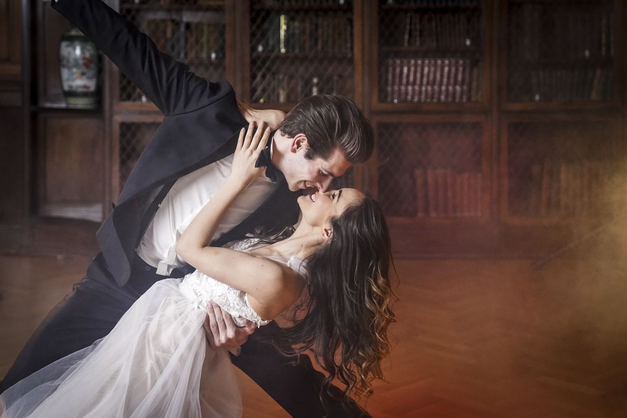 The Alpha A7 III's AF tracking is very impressive, following these subjects happily round the room. Sony Alpha A7 III with 24-70mm f/2.8, 1/640 sec at f/3.2, ISO6400