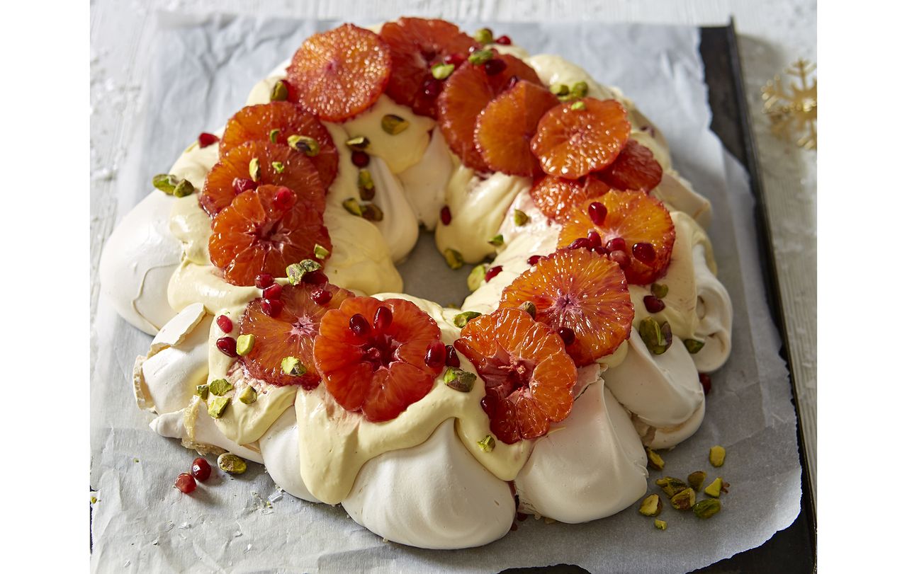 Christmas pavlova