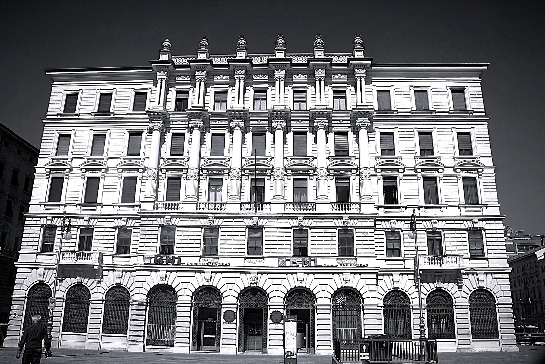 GuruShots - Captivating Architecture August 2025