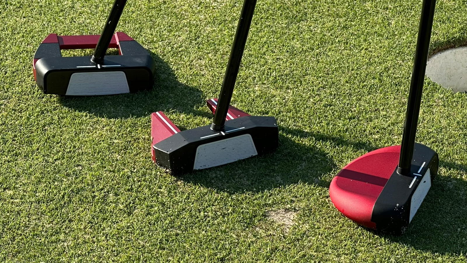 Has Odyssey Finally Fixed The #1 Problem In Zero Torque Putters With The New S2S Tri-Hot Lineup?