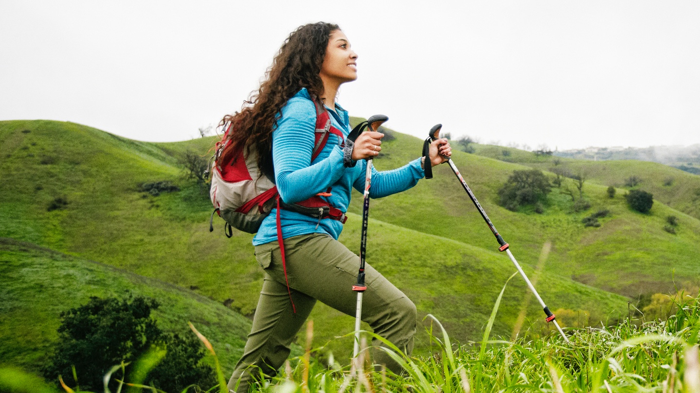 How to use hiking poles | Fit&Well