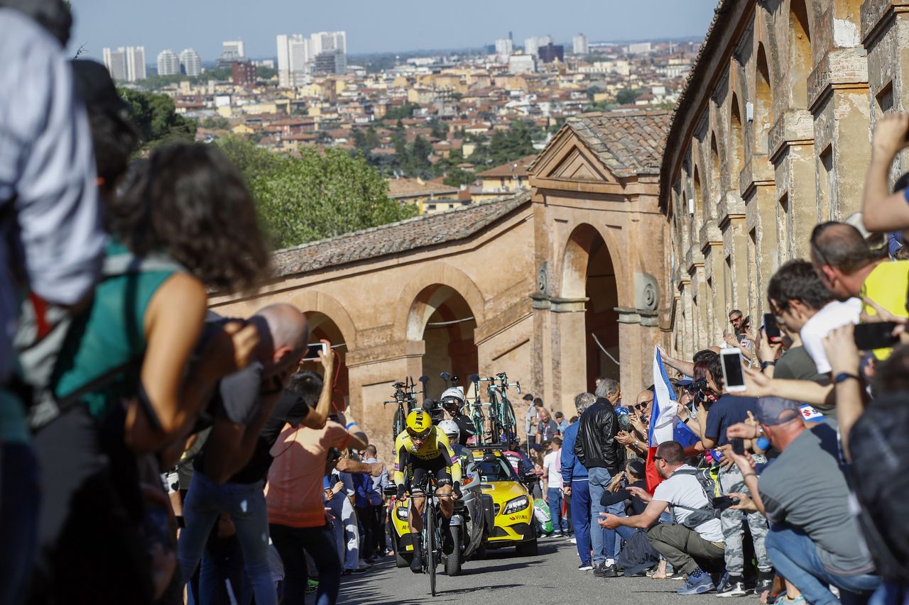 Primoz Roglic (Jumbo-Visma) on the climb