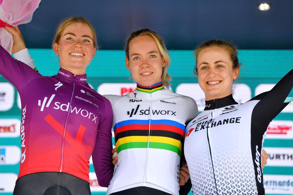 World Champion Anna van der Breggen wins stage 4 uphill time trial at the Giro d&#039;Italia Donne