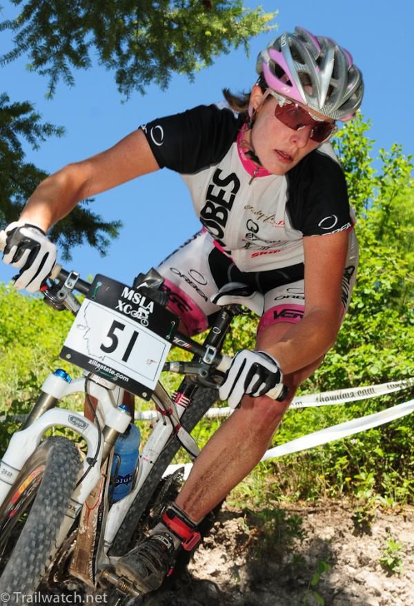 Kathy Sherwin (NoTubes) eyes a switchback