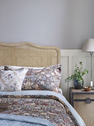 Morris Bedeck bed linen