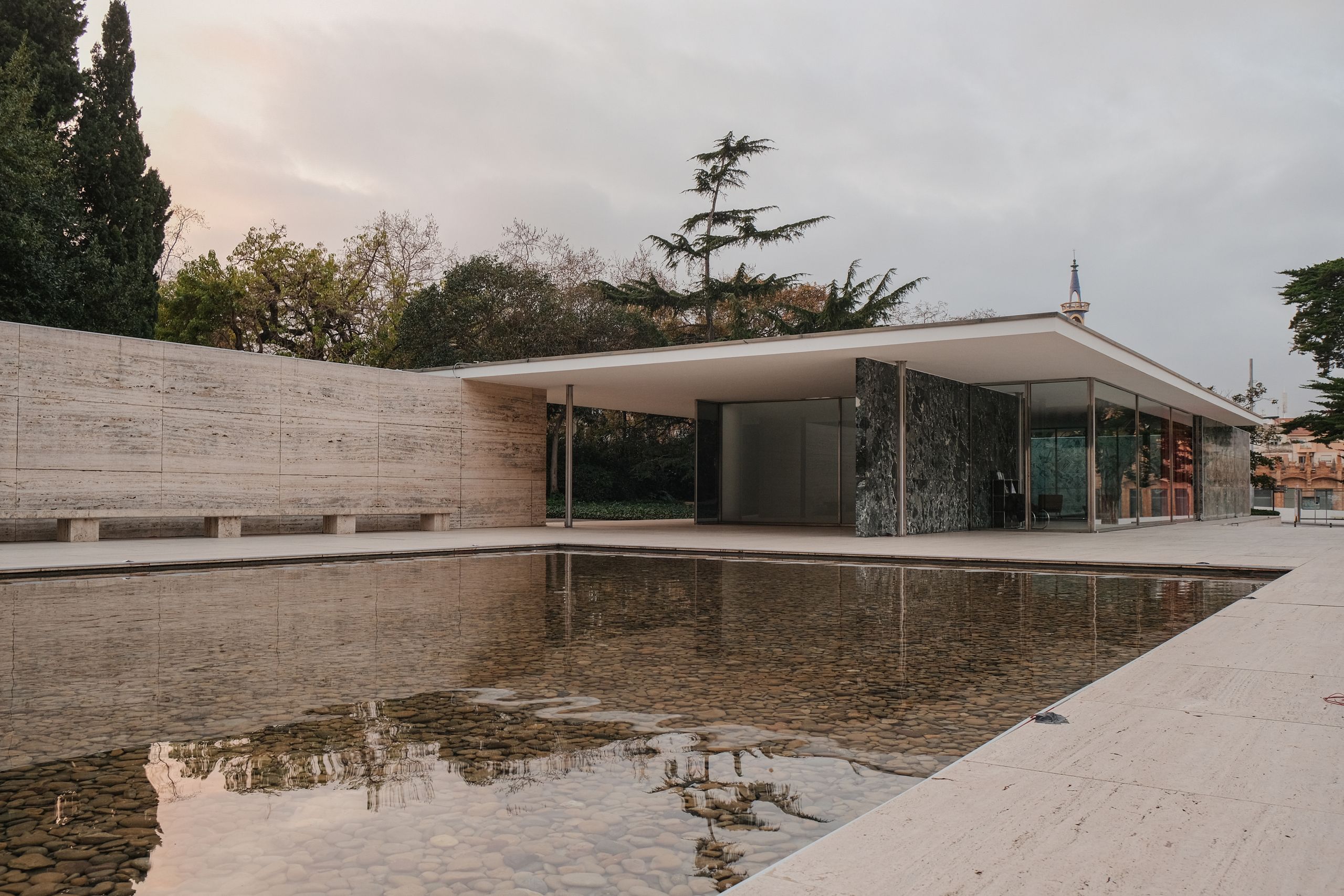 Mies van der Rohe: an ultimate guide to his life and buildings 
