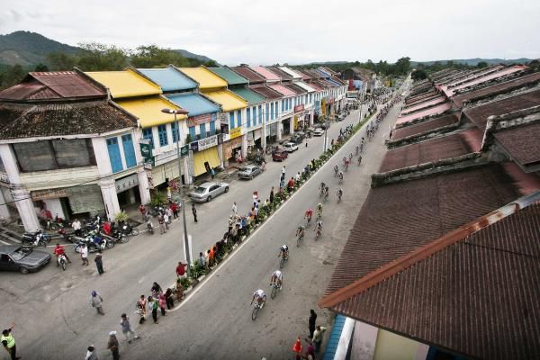 The peloton at the Tour de Langkawi