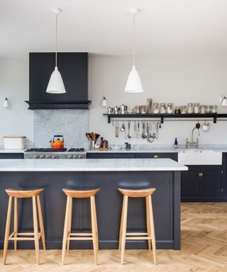 shaker kitchen, blue and white modern Shaker kitchen