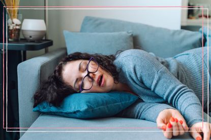 Woman sleeps after using the Military Sleep Method