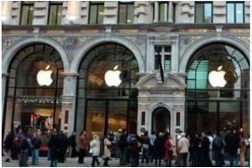 Apple's Regent Street store