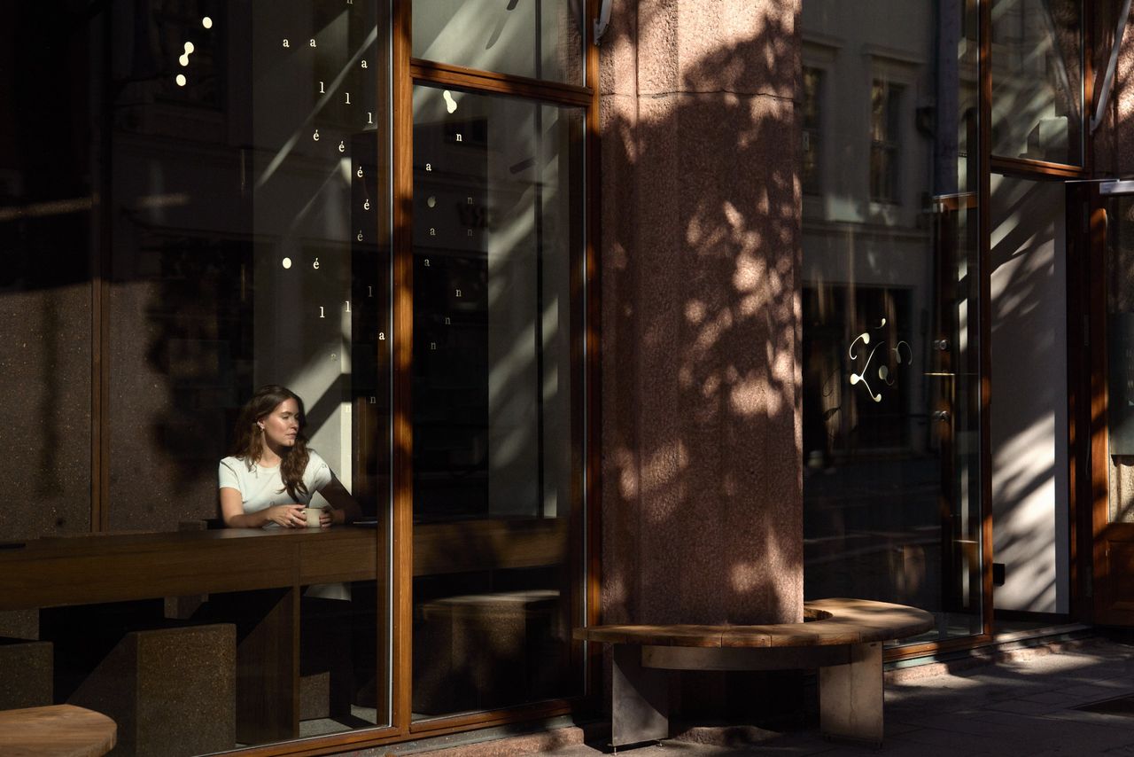 The street facade of Oslo's new &eacute;lan coffee bar