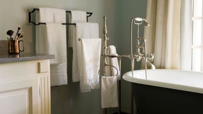 How Often Should You Change Your Towels? Experts Answer This Question.