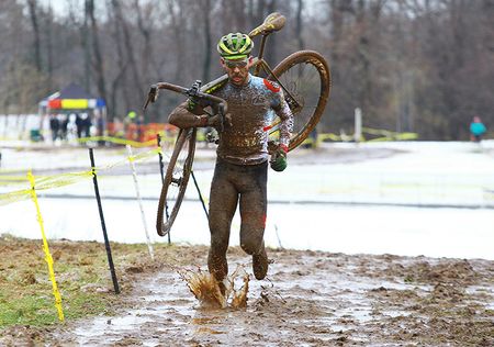 Curtis White (Cannondale p/b Cyclocrossworld) is at home on the mud