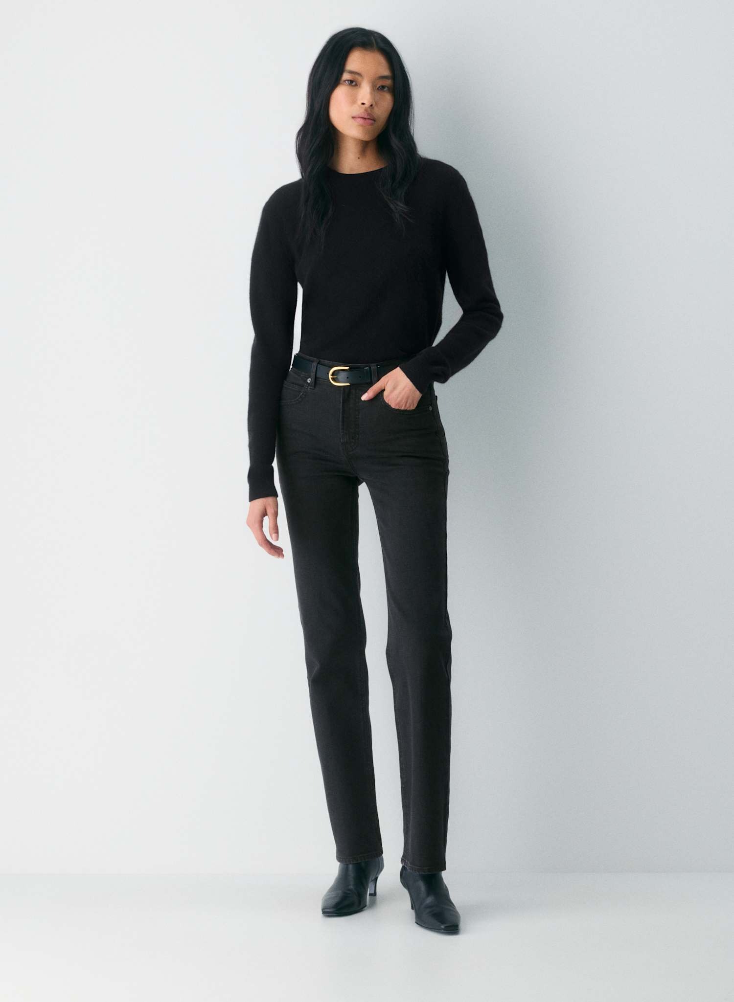 The &amp;lsquo;90s Snatched Mid-Rise Straight Jean