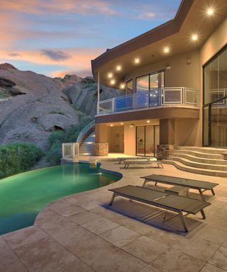Spa pool in Alicia Keys’s Arizona home