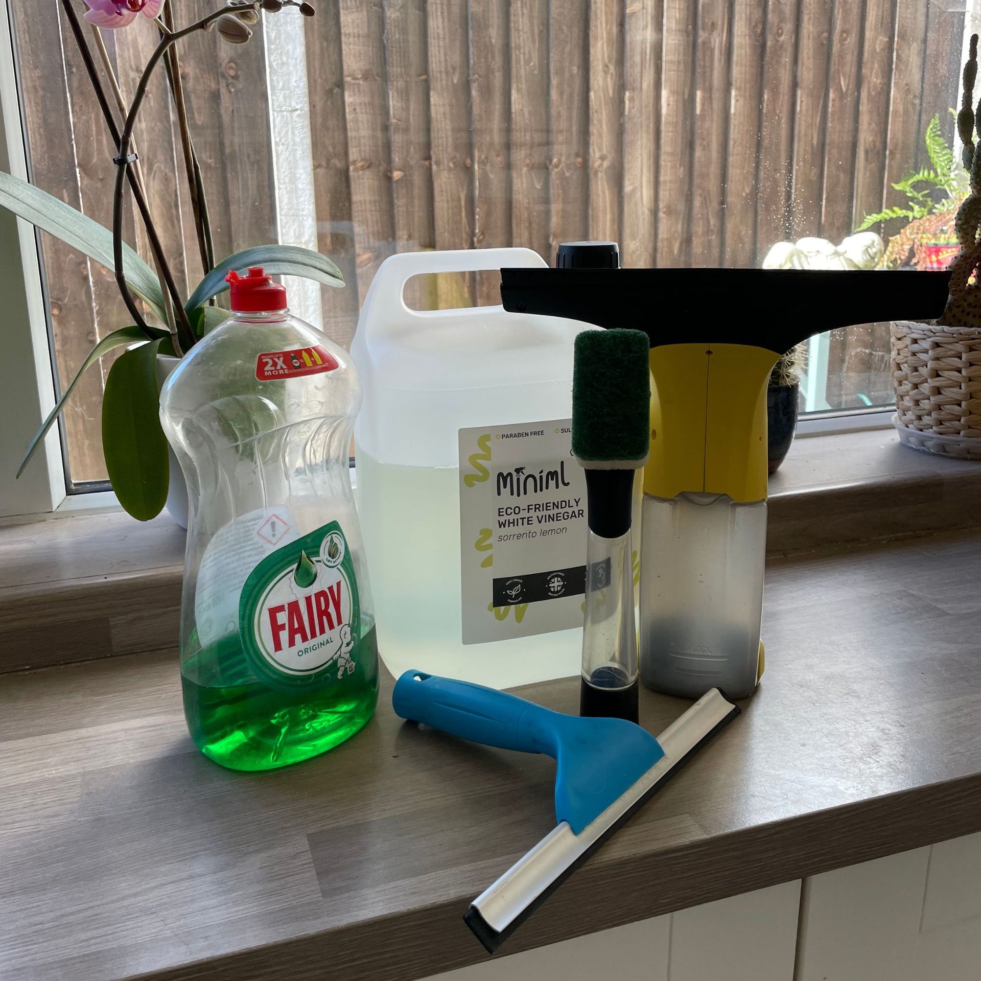 I tried this two-minute water-free hack to clean my windows | Ideal Home