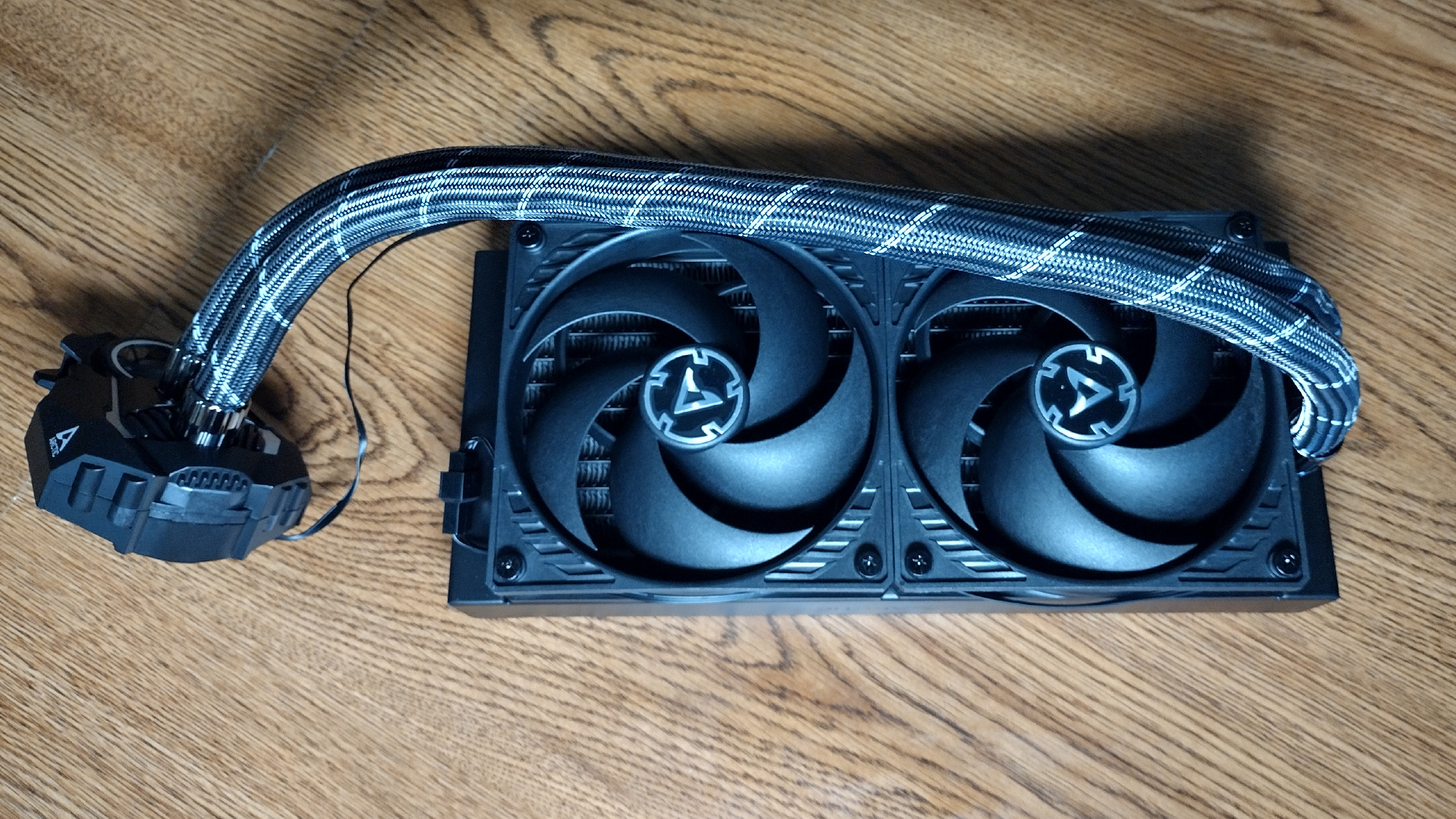 Arctic Liquid Freezer II 360 AIO 360mm CPU Liquid Cooler with PWM Pump and  VRM Fan Cooler - Arctic 