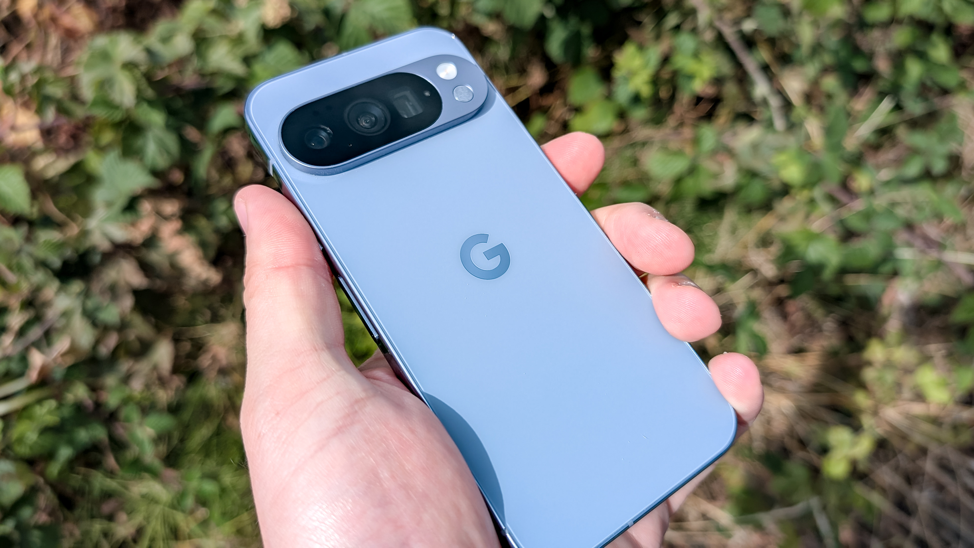 Google Pixel 10 pro moonstone review images