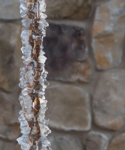 What happens to rain chains in winter? | Homes and Gardens
