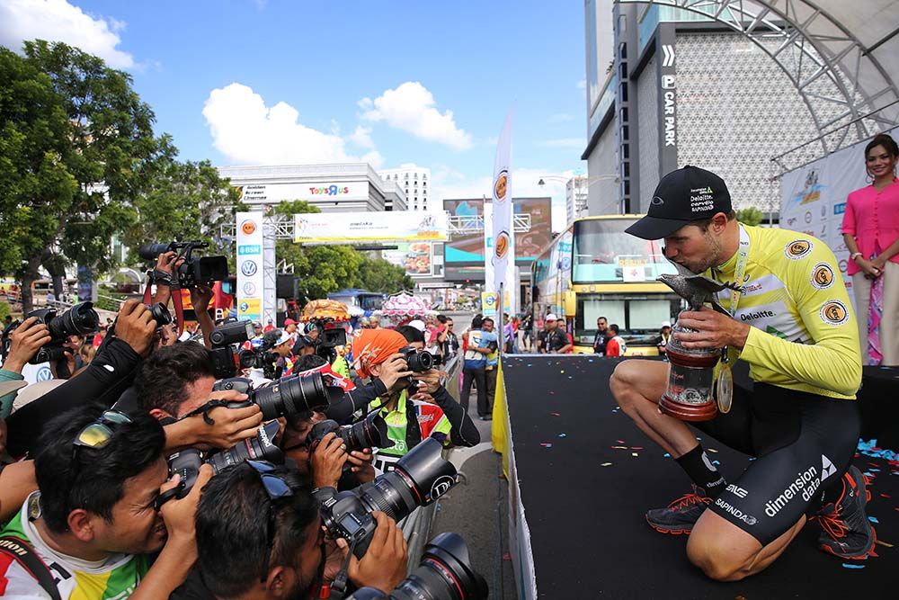 Reinardt Janse van Rensburg (Dimension Data) celebrates his overall win