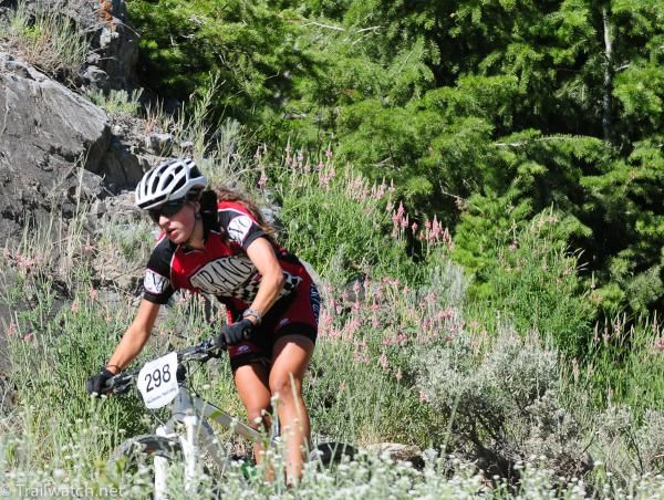 Emily Schaldach (Durango Devo) eyeing the final tricky descent in the junior race