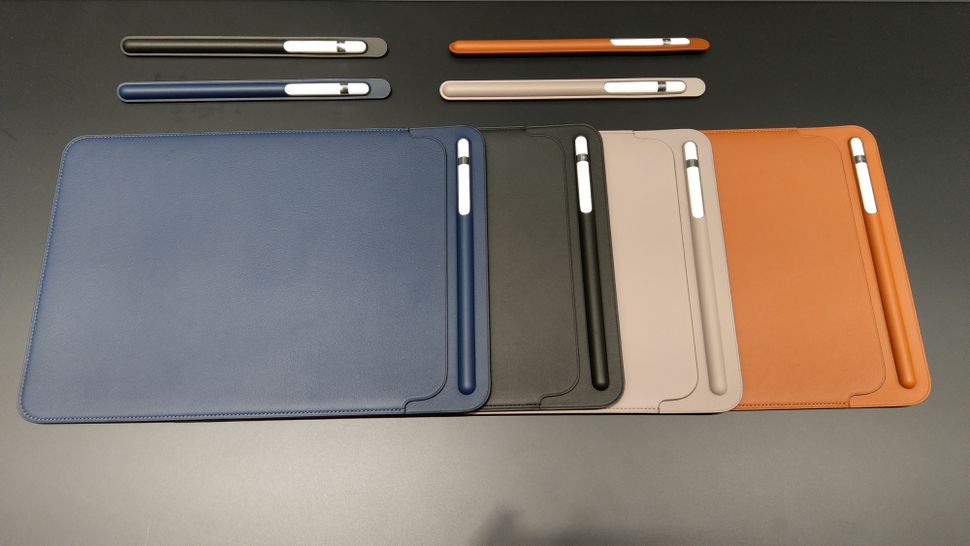 Smart Keyboard and Apple Pencil Smart Keyboard and Apple Pencil