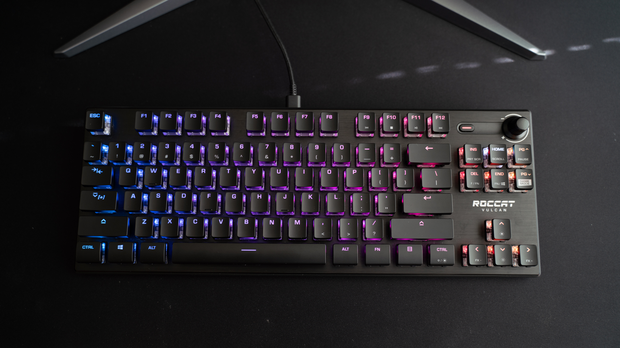 Roccat vulcan. Roccat Vulcan TKL. Roccat Vulcan TKL Pro. Клавиатуры TKL 2022 топ. Roccat TKL.