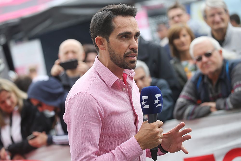 Alberto Contador providing commentary during stage 16 at the Giro d'Italia