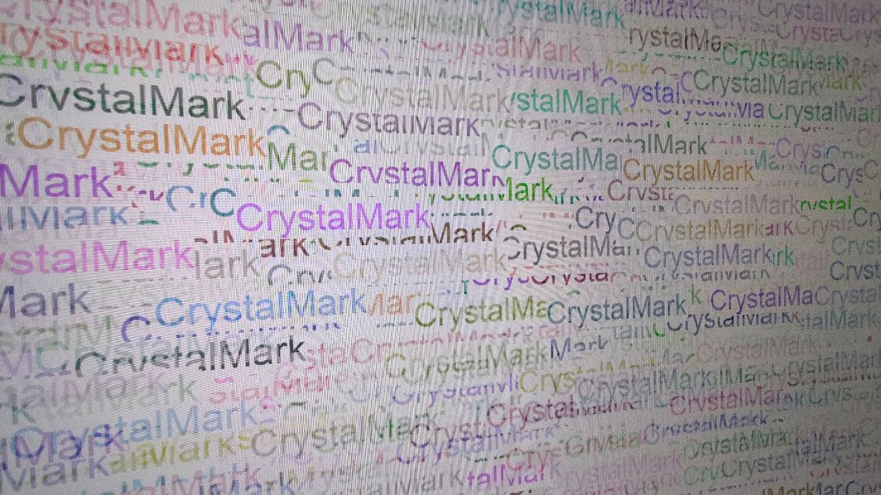 CrystalMark Retro 2.0.0 in action