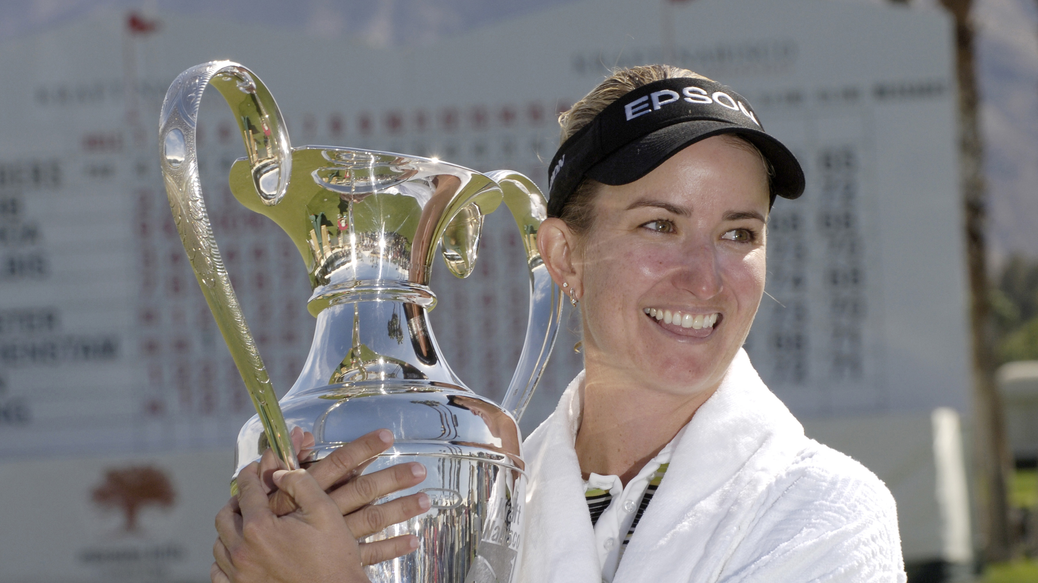 Karrie Webb celebrating after winning the 2006 Kraft Nabisco Championship