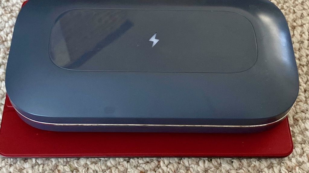 PhoneSoap Pro review Killing germs on your iPhone has never been