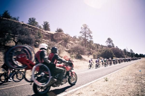 The SRAM neutral support moto heads up and into position just in case.