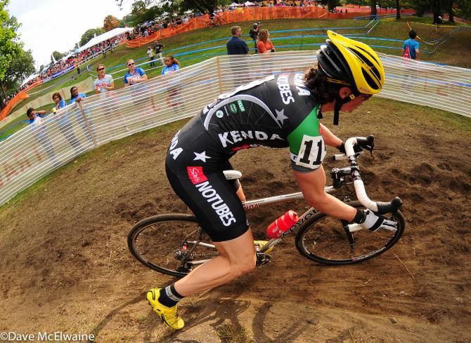 Mary McConneloug (Kenda NoTubes) at the end of the lead group