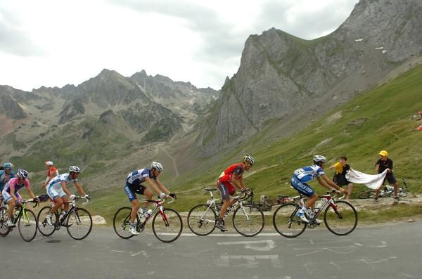 Carlos Barredo (Quick Step) leads the break on stage 16