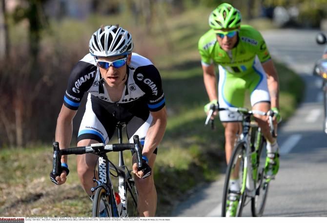 Dries Devenyns (Giant-Shimano) tries to break clear with Damiano Caruso (Cannondale) on the descent.