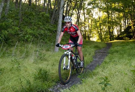 Amanda Carey (Kenda/Felt) races to victory in the Cohutta 100